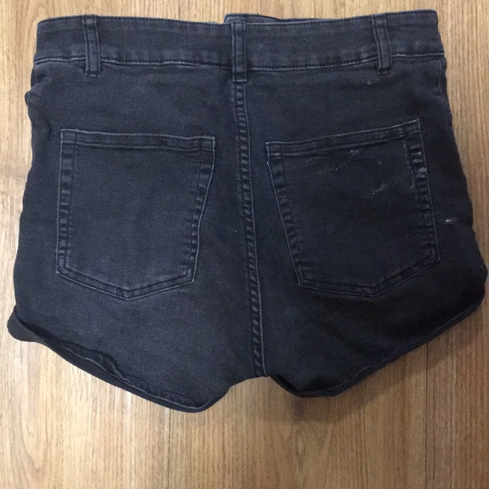 Shorts - Picture 2 of 2